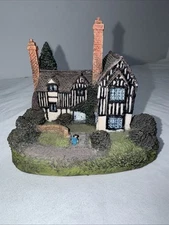 Christopher Holt & Co Miniature Manor House 603 Village Collection