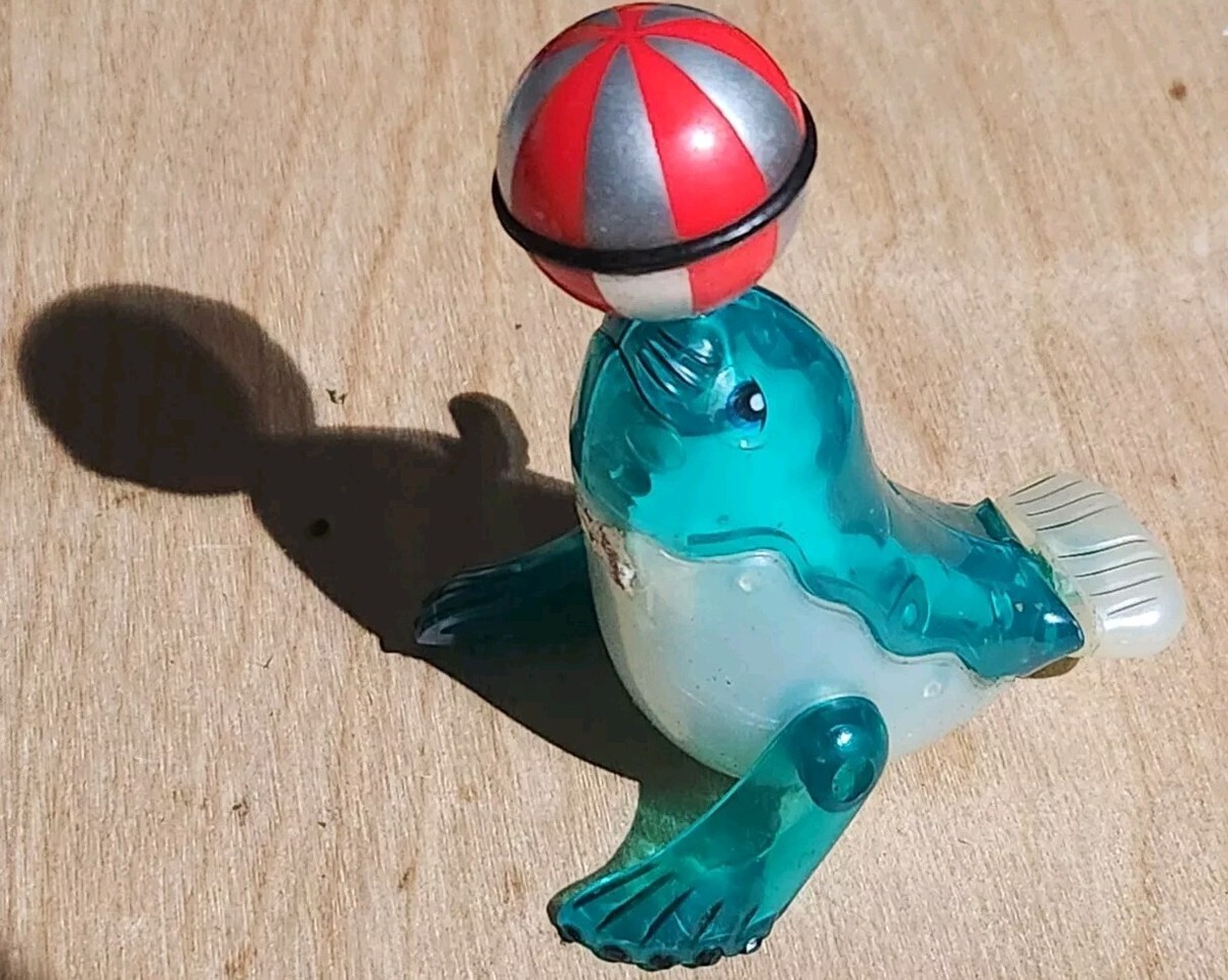Z Wind Up Toys Seal With Ball 2009 | eBay