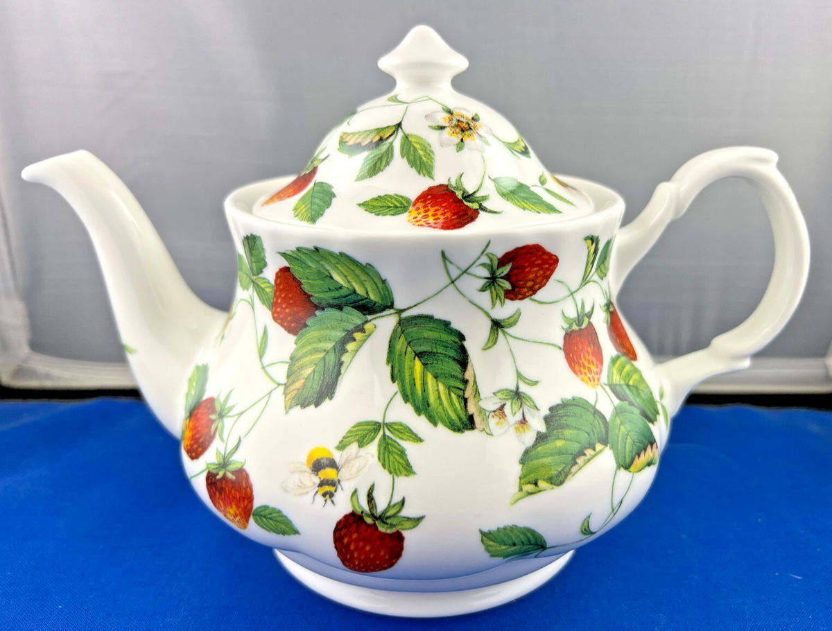 ALPINE STRAWBERRY Bone China 6 cup Teapot from Roy Kirkham, Made