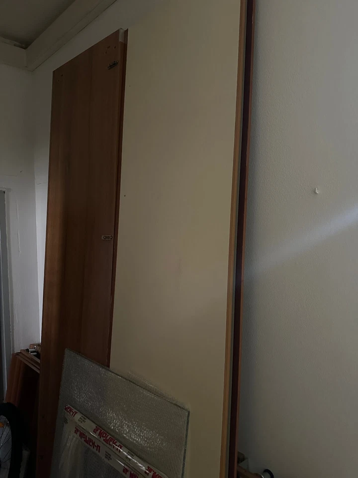 Kleiderschrank 6 türig