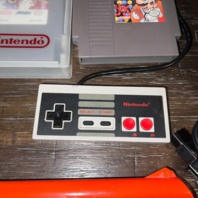 Nintendo NES Bundle Advantage Controller Zapp Gun Games Cables Original NES