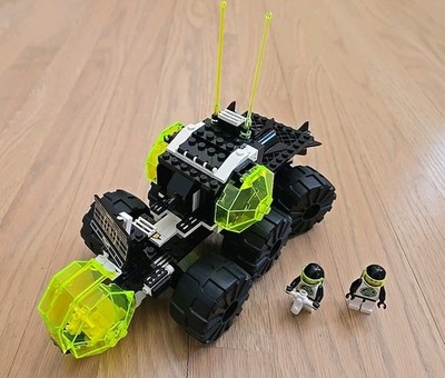 LEGO 6933 Blacktron 2 Spectral Starguider 100% Complete Minifigs 