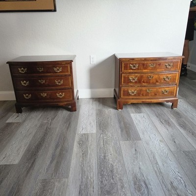 Henredon Aston Court Pair Of Mahogany Nightstands