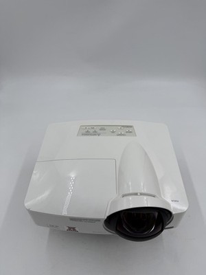 Mitsubishi VLT-XD560LP Projector Short-Throw 3000 Lumens 295 lamp hours