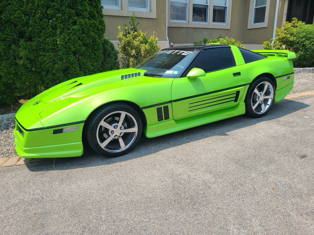 1986 Green Chevrolet Corvette   | C4 Corvette Photo 2