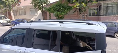 Barras De Techo Básicas Para Ford Transit/Tourneo Courier 2024-2025 - 2 Barras De Aluminio Negro, Carga Máx. 75 Kg En Marcha