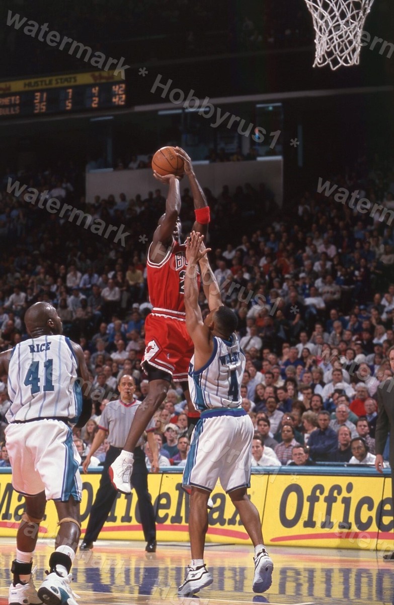 MICHAEL JORDAN Jump Shot Chicago Bulls 1998 Original 35mm Color