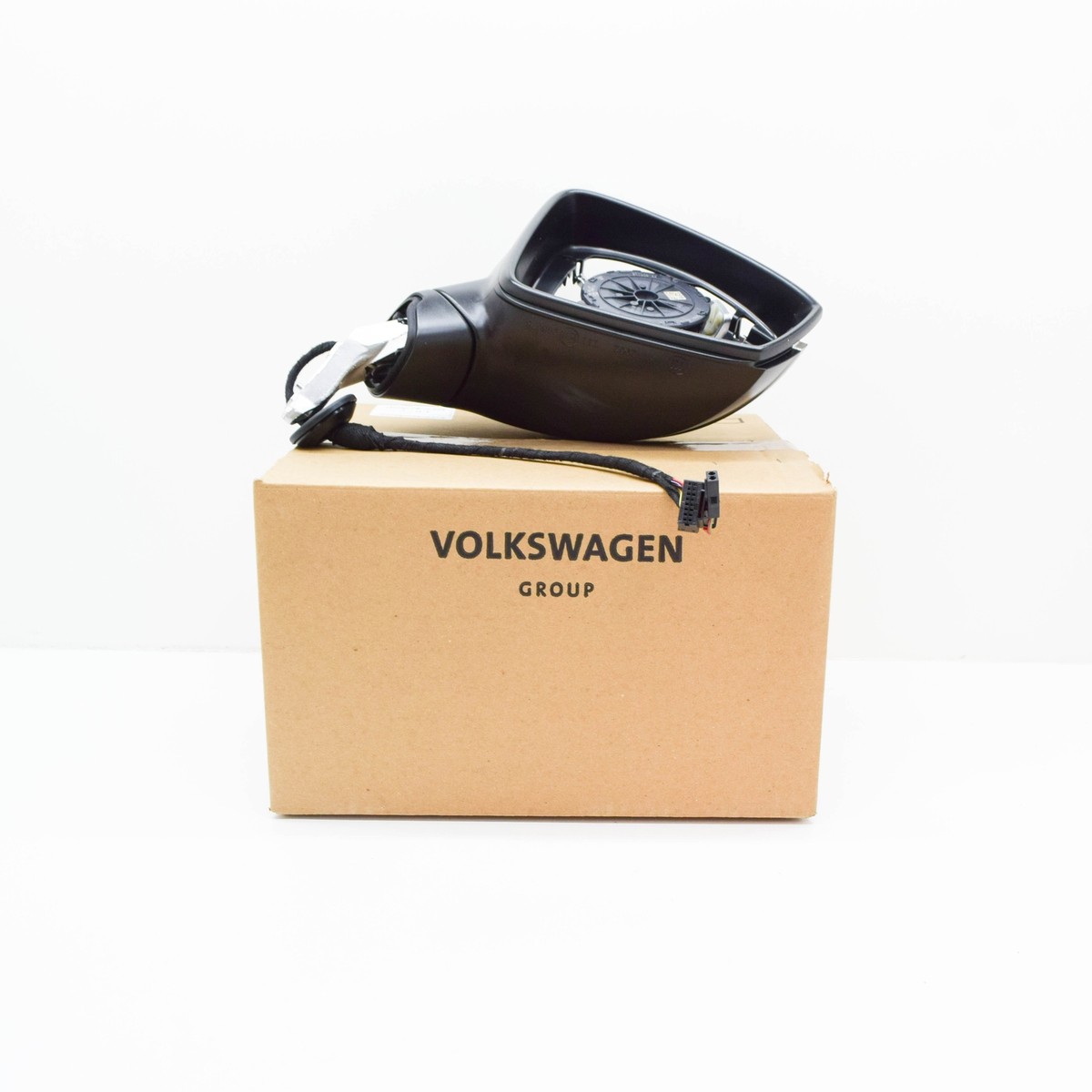 ミランダ NEW OEM VW TIGUAN AD1 FRONT RIGHT DOOR MIRROR COVER LHD
