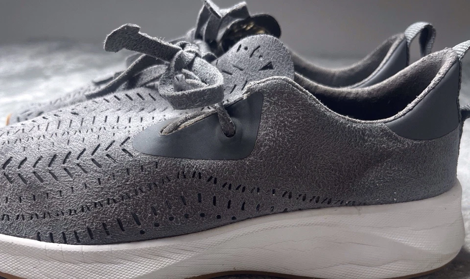 Native gray Apollo Moc perforated sneakers size women’s 6 - Image 4 of 4