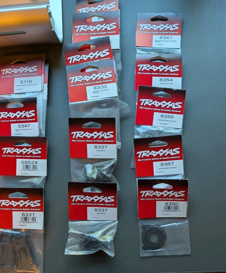  Lote Traxxas 40+ paquetes piezas RC nuevas PIEZA COMPLETA # LISTA EN DESCRIPCIÓN Foto 2 de 4