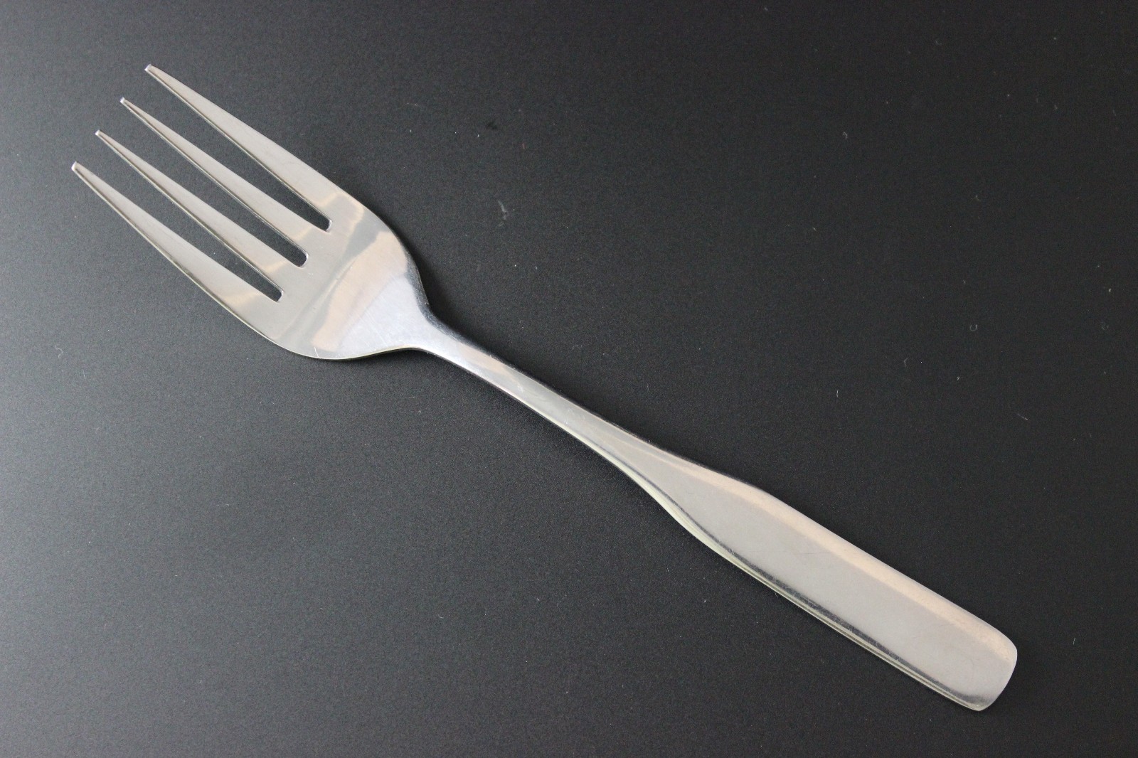 Reed and Barton Heritage Mint Stainless Silverware FIDDLER II Salad