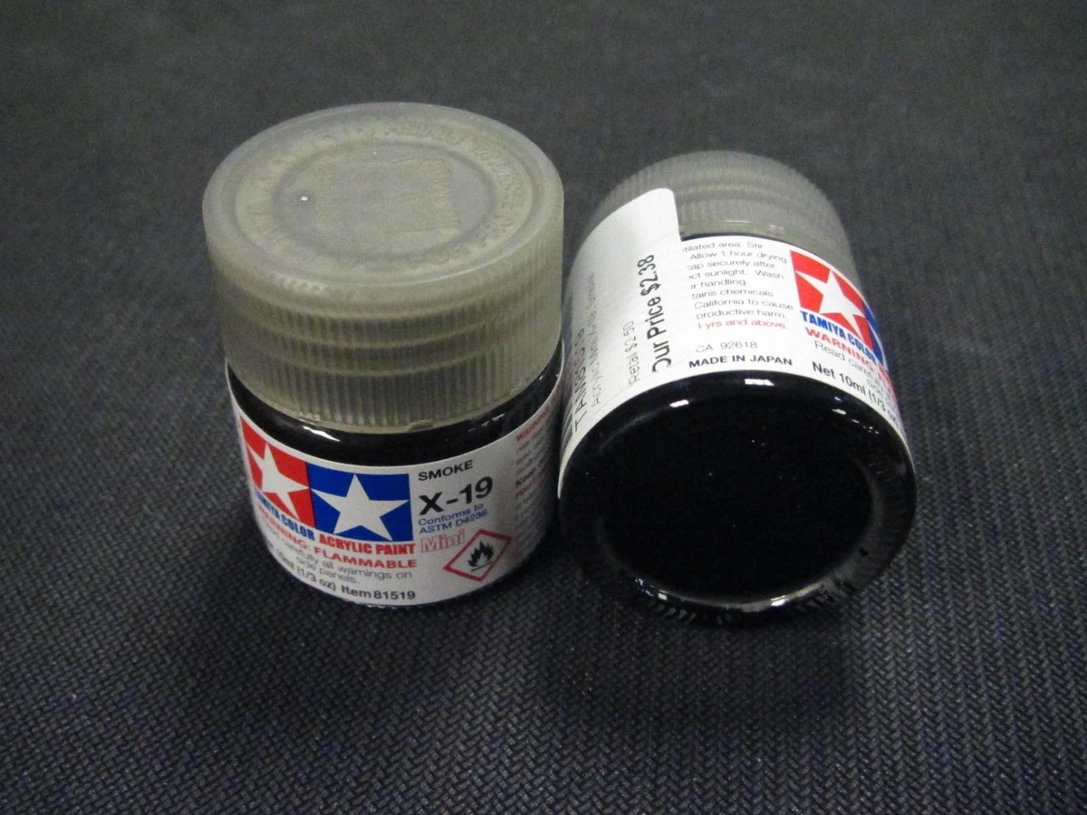 Tamiya Mini Acrylic model paint - X-19 81519 Smoke (clear gloss)