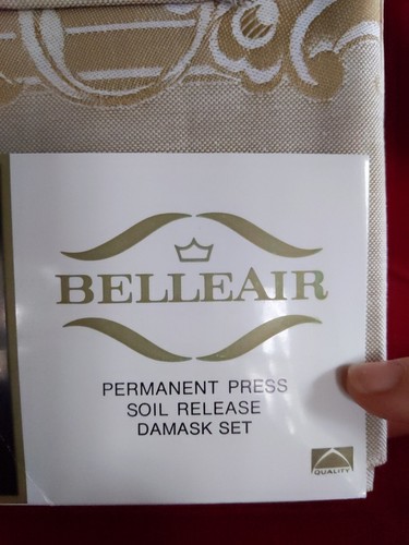 Vintage BELLEAIR Gold Damask 64"x84" Tablecloth 8 Napkins Christmas Thanksgiving - Picture 4 of 14
