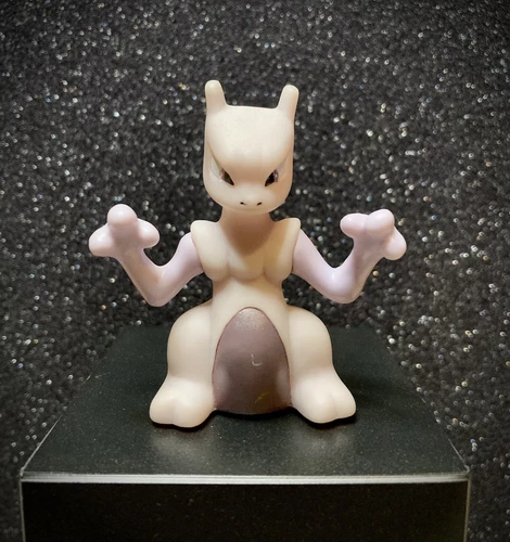 Mewtwo 2.5” Vintage 1999 Nintendo Pokémon Toy Action Figure Collectible