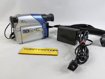 JVC GR-D33U Silver Handheld LCD Screen Digital Video Camera W/16X (For Parts)