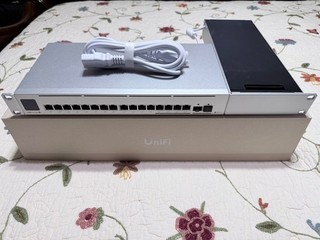 Ubiquiti Networks USW PRO MAX 16 POE WITH RACK MOUNT ACCESSORY