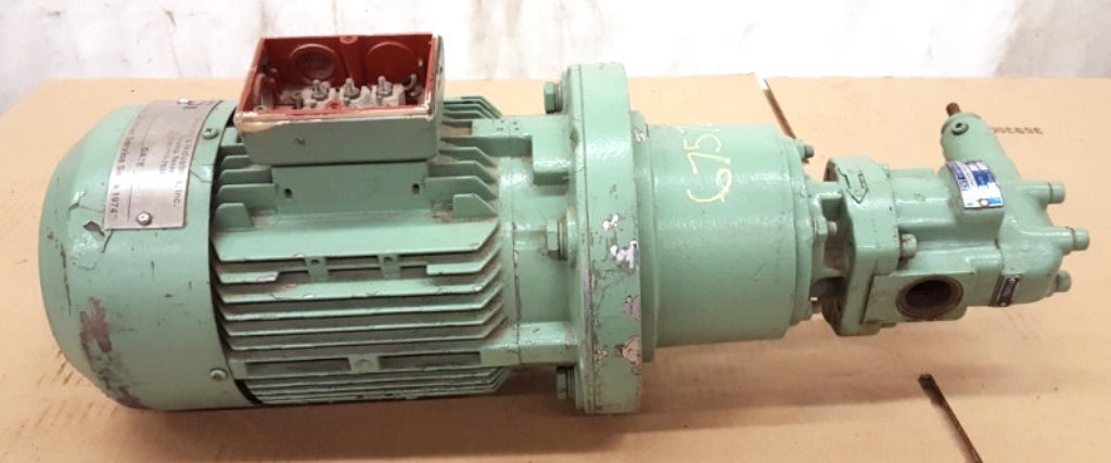 SIEMENS MOTOR, 1-IA5096-6AA91, 1.3 KW, KRACHT PUMP D-598, KF 1/24D 10K 24 CM3/U