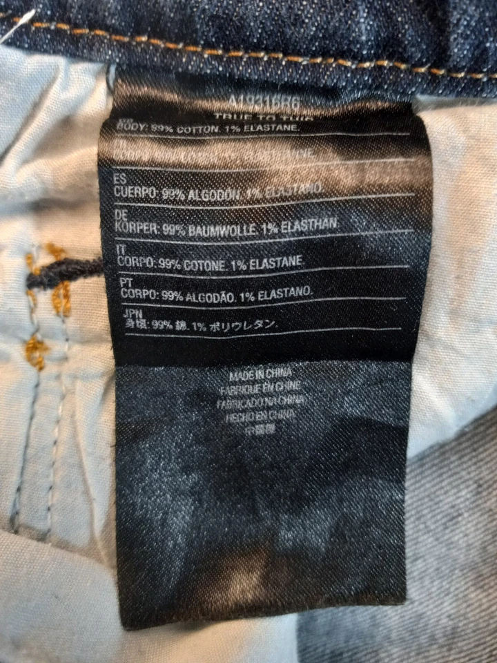 Volcon Men's VORTA Slim/Straight Designer Blue Jeans  Measures 28 x 26 - Image 2 of 4