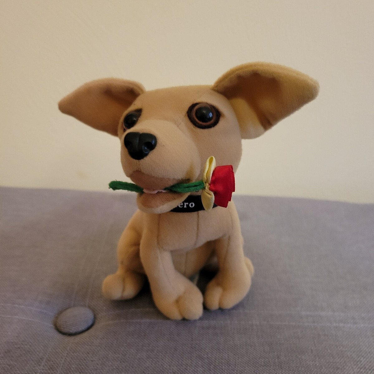 Yo Quiero Taco Bell Chihuahua Dog with Rose in Mouth 6