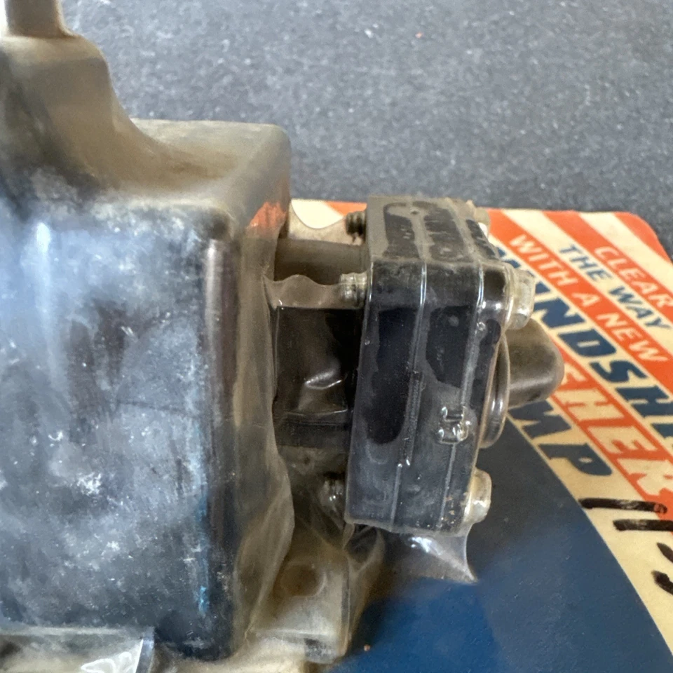 Bomba lavadora parabrisas Everco GM 1963-74 camioneta Chevrolet 1963-83 Jeep 1973-74  Foto 3 de 4