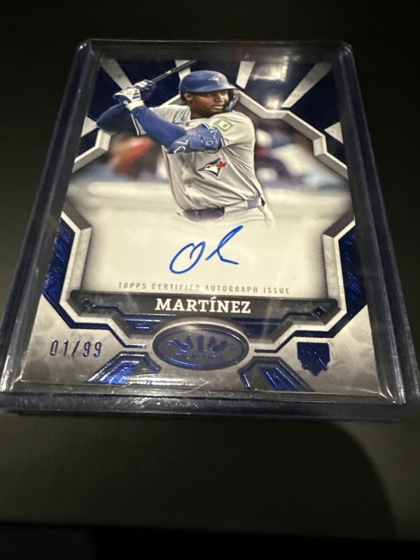 2025 Topps Tier One - Breakout Autographs Orelvis Martinez #BOA-OM Blue Foil /99