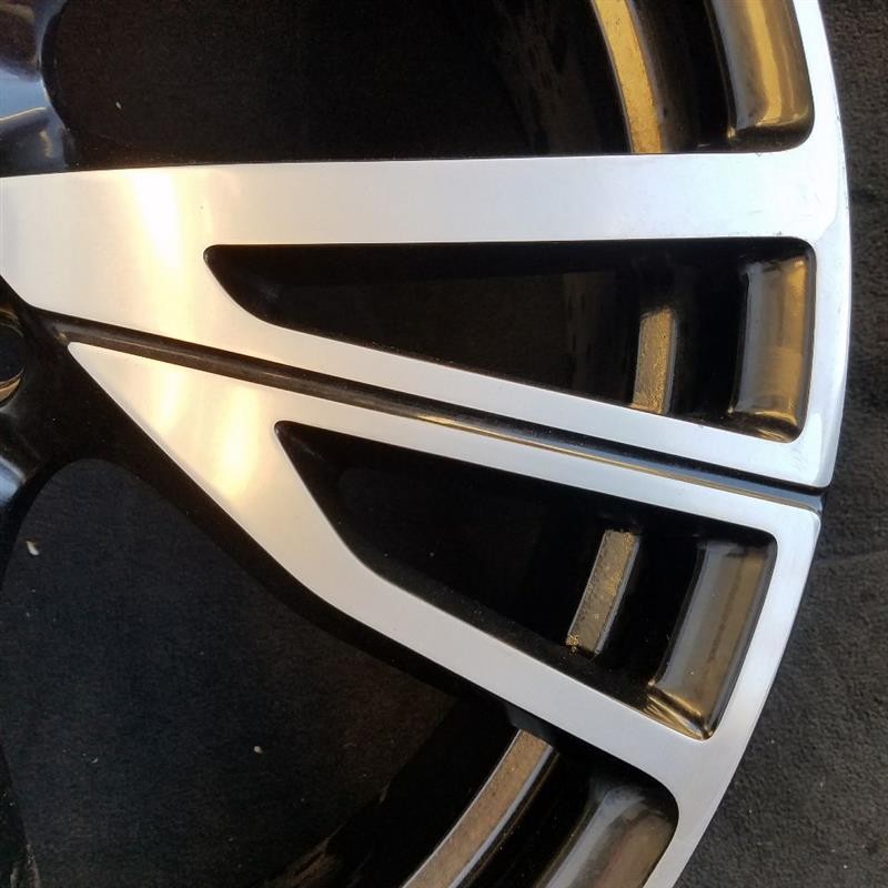 BMW i8 2014-2017 Front Right Wheel Black P/N 56086201