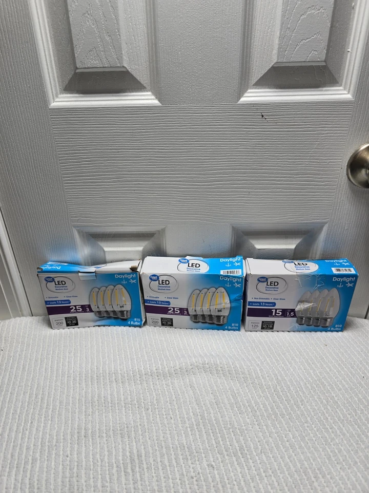 Great Value LED Decorative Light Bulb Medium Base Daylight B10 4 Bulbs (G - Image 2 of 4