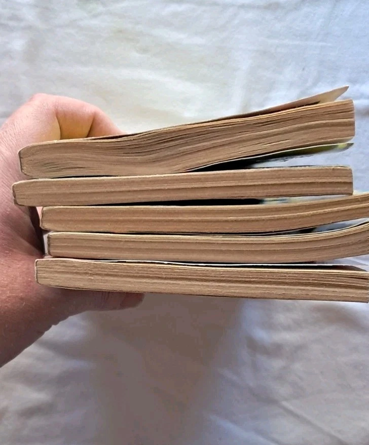 Set Of 5 R.L Stine First Edition Goosebumps Paperback Books #26, 27, 28, 29, 30 - Image 3 of 4