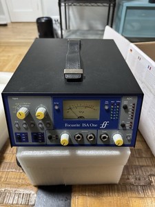 Focusrite ISA One 1-Channel Analog Mic Preamp w/ DI Direct Box & VU Meter