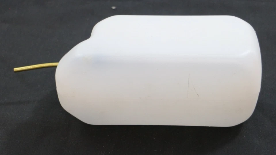 Du-Bro Remote Control 12oz Glow Fuel Tank Model S-12 - Image 3 of 3