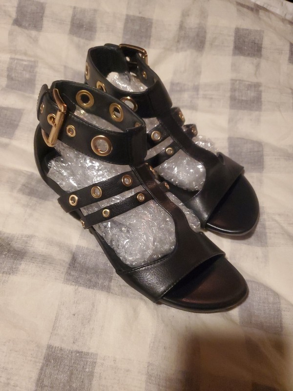 Cole Haan Black & Gold Grommets Rivets Strap Sandals Women Nikeair Size 7 B