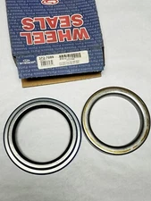 STEMCO 372-7099 WHEEL SEALS NIB