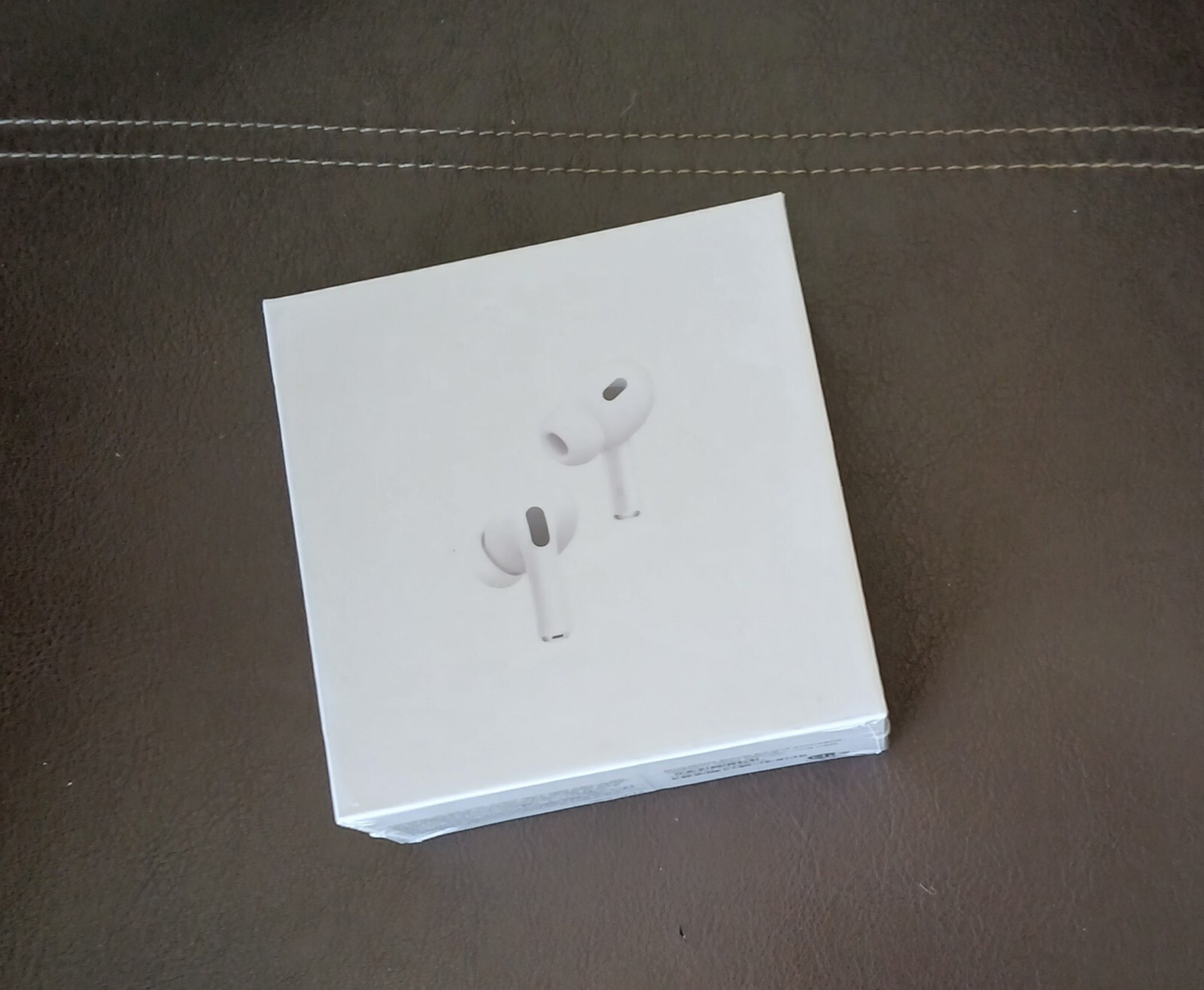 Apple AirPods Pro 2 with MagSafe Charging Case - White-image