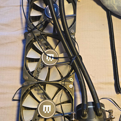 MainGear Liquid CPU Cooler 360mm Radiator w/ 3 Fans, Black