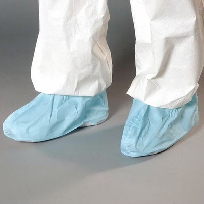 Alpha Pro Tech UltraGrip Shoe Cover,GCA,PK200 SH-M1313-BH Alpha Pro Tech