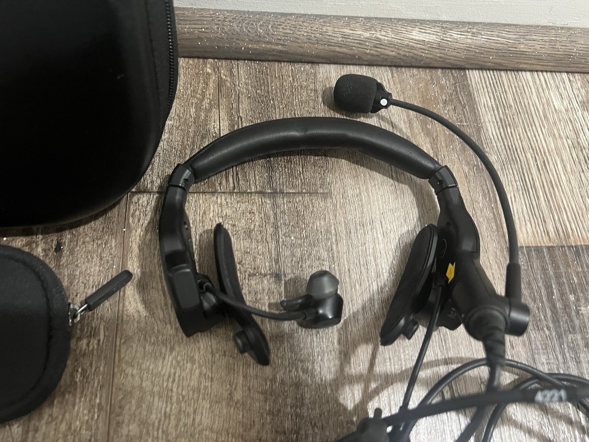 Bose ProFlight Series 2 Aviation Headset With Bluetooth