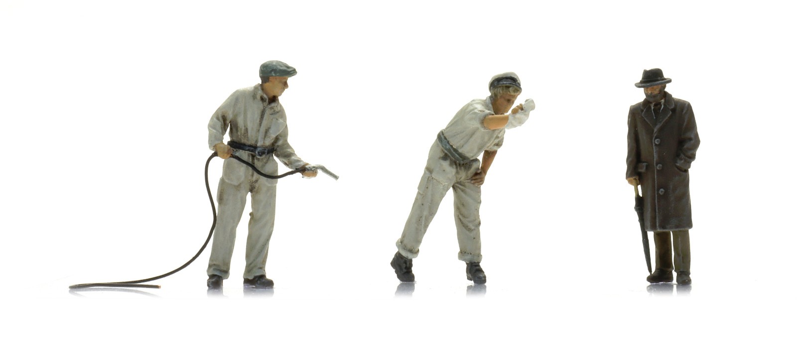 Artitec 5870140 At The Gas Station 3X Figures Figure Pack HO 1:87 NEW