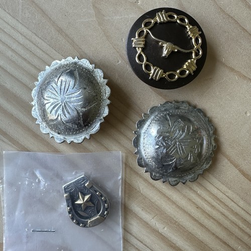 Vintage Assorted Western Conchos 4 Item Lot 1-1.75 Inch Silver Gold Tone Cowboy