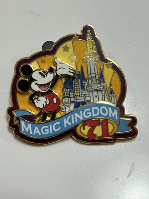 Walt Disney Official Trading Pin 2010 - Mickey Mouse Magic Kingdom 71