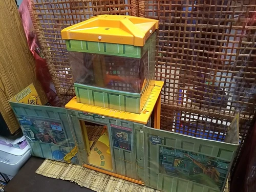 Vintage Hasbro 1970's 12" GI Joe Adventure Team Headquarters NOT COMPLETE DAMAGE