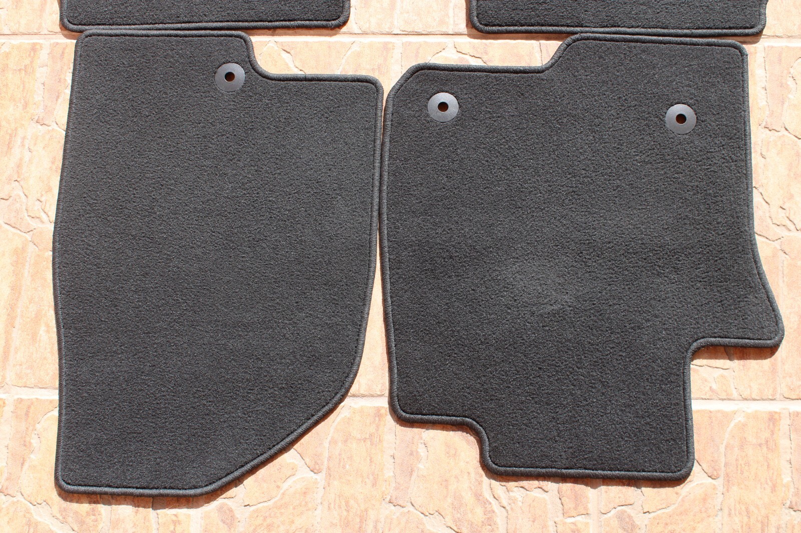 GM Floor Mats Chevrolet Tahoe Suburban Black Carpet 84366972 OEM 