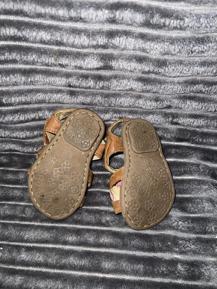 Genuinos Niños por OshKosh - Zapatos para Bebé Niña Talla 3 Foto 2 de 3