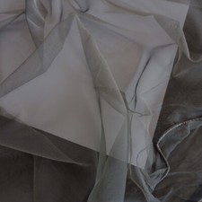 Deko-Webgardine grau, 35m  x  Breite 300cm, m € 1,54