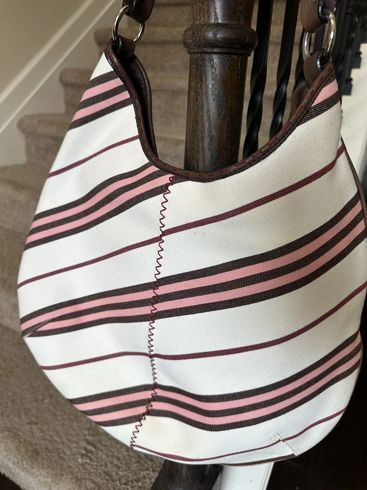 Correa de cuero tejida Burberry Nova Check Hobo. Limpieza impecable. Ver fotos Foto 3 de 4