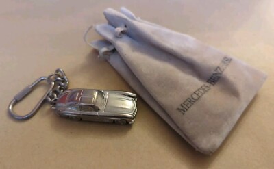 Vintage Burago Metal Key Ring of a 1954 Mercedes 300 SL in 1 /87