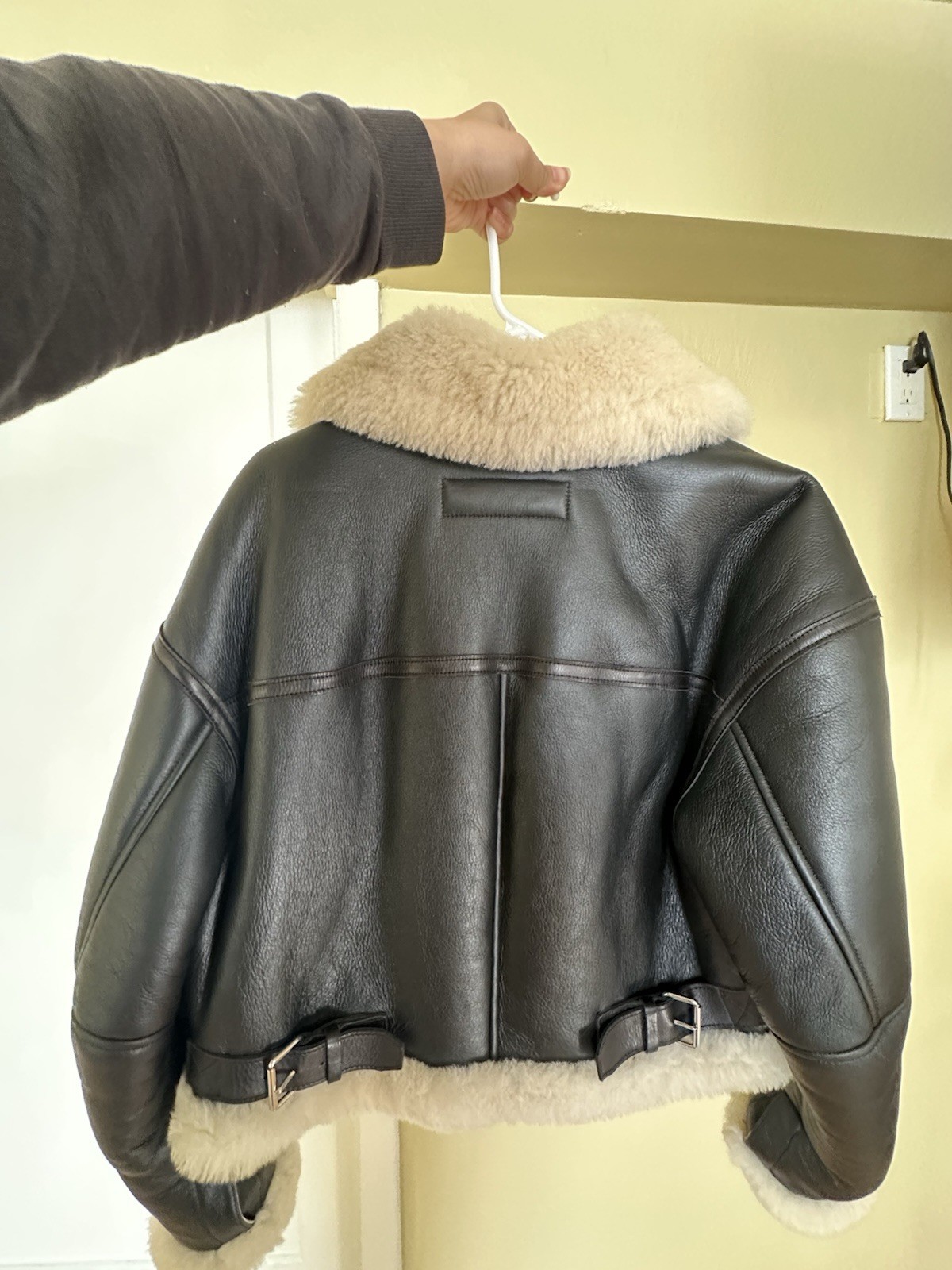 Acne Studios Black Leather And Off White Shearling Lete Jacket Cropped Sz. EU 36 thumbnail 5