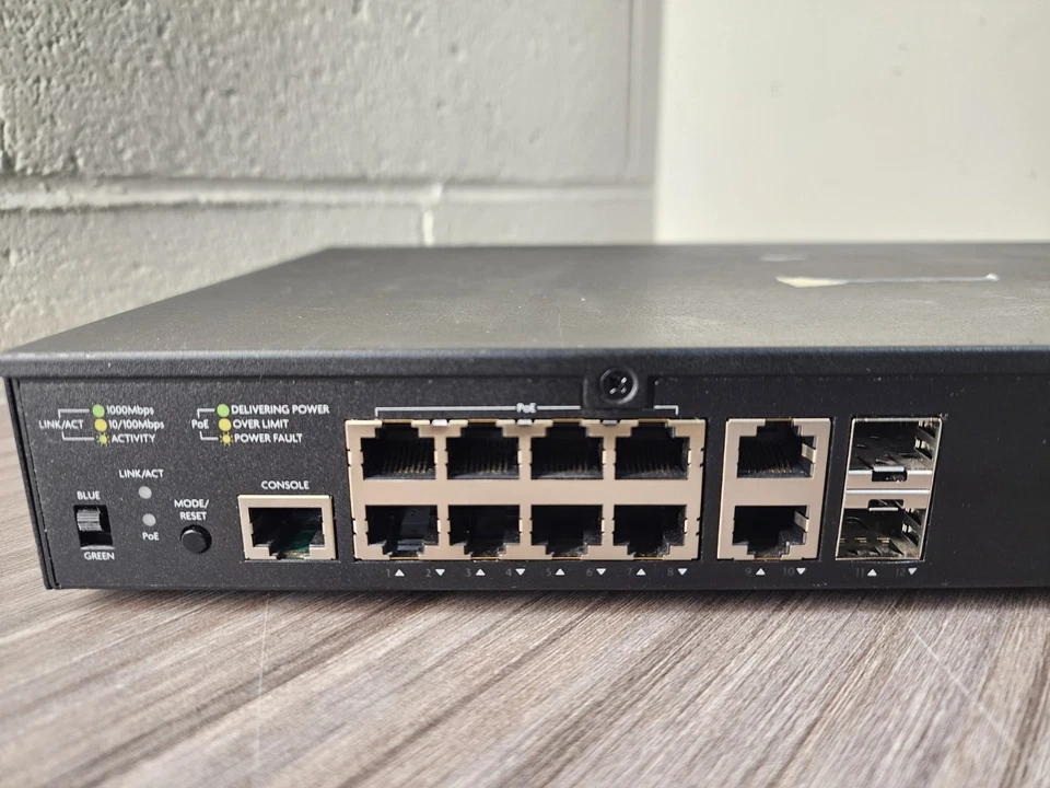 Luxul (AMS-1208P) 12 Ports 8 PoE+ Gigabit Managed Switch - Image 4 of 4