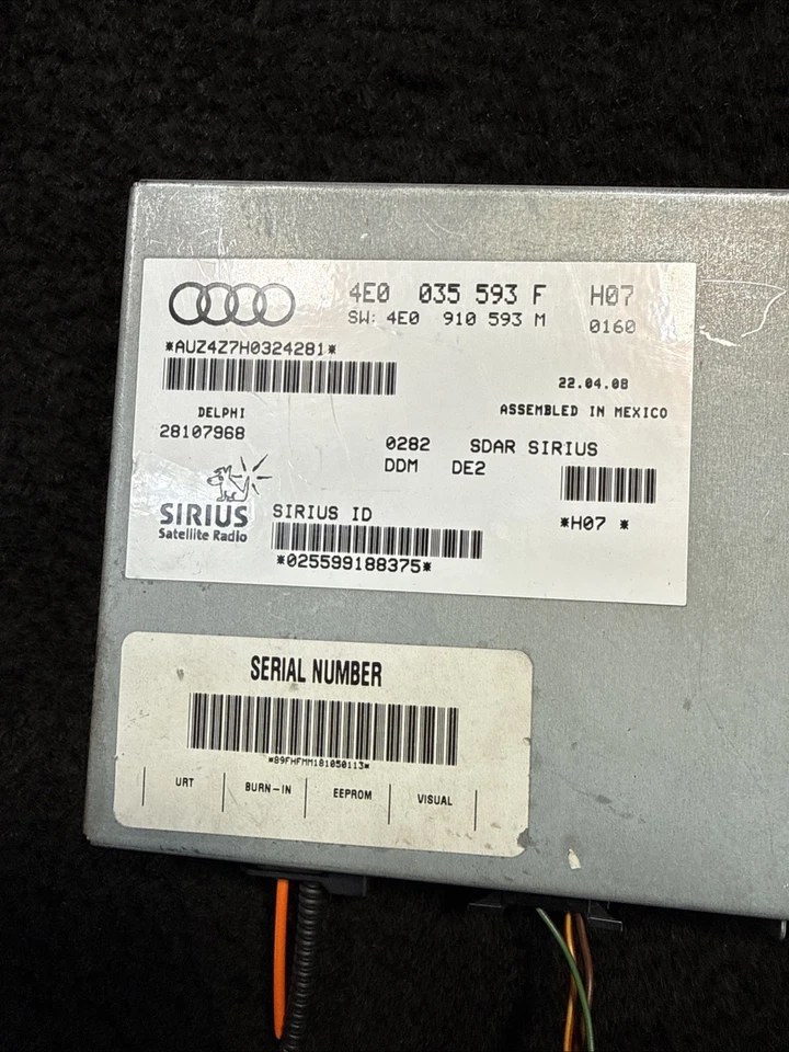 Блок управления спутникового радиоприемника 2008 Audi A6 Sirius от оригинального производителя 4E0035593F - Изображение 3 из 4