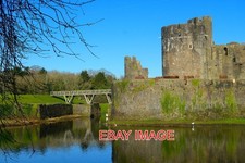 PHOTO  CAERPHILLY CASTLE (9) THE BIGGEST CASTLE IN WALES INDEED THE SECOND LARGE