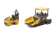 NEWRAY, Finisseur VOLVO P6820D avec rouleau compresseur VOLVO DD25B, échelle ...